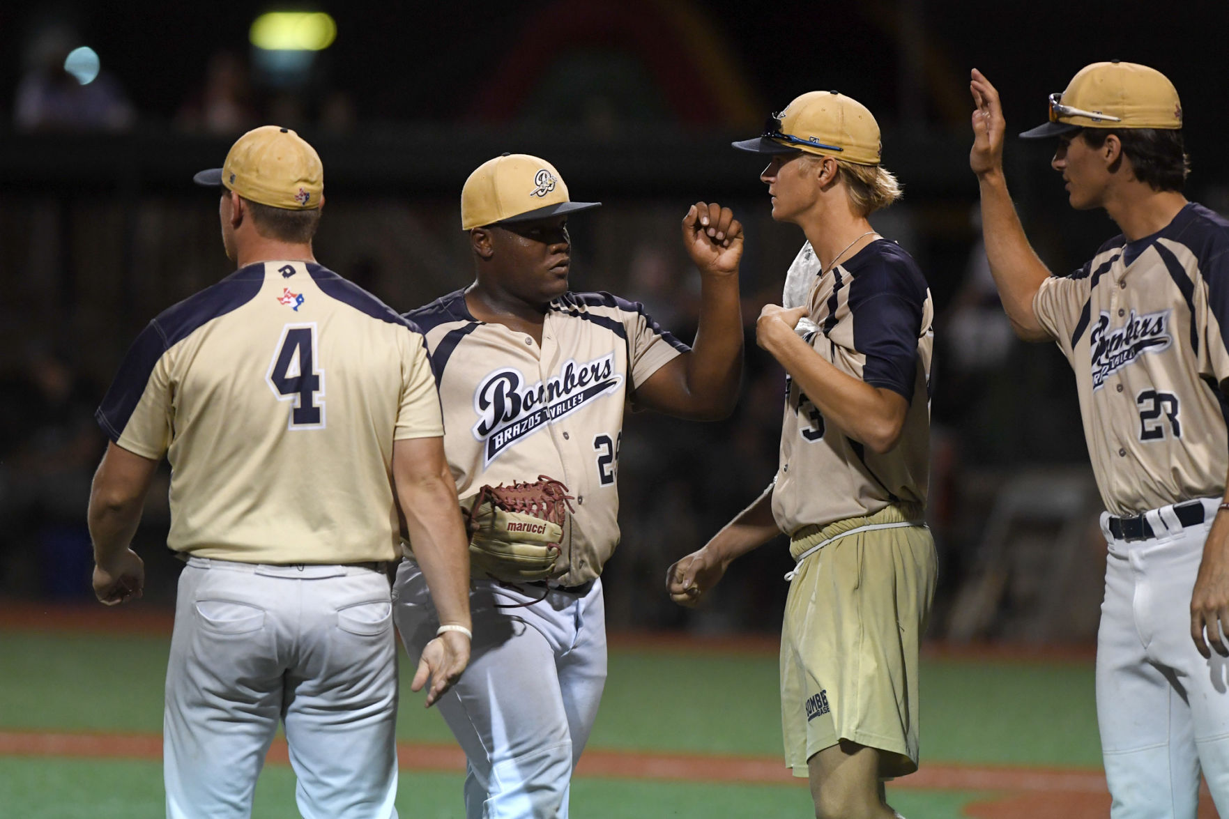 Brazos Valley Bombers vs. Texarkana Twins